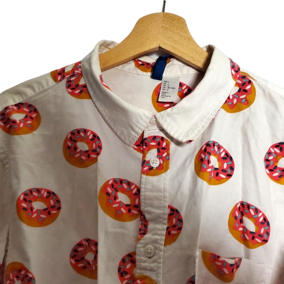 Men's Cut - H&M Divided Blue All Over Donut Print Button Down - Picture 4 of 12